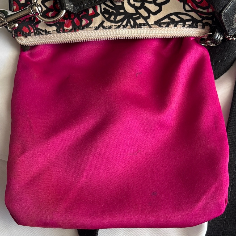 Coach Poppy Daisy Floral Graffiti Sateen Crossbody Bag - Picture 10 of 10